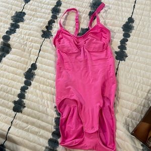 *BRAND NEW* SKIMS SEAMLESS SOLUTIONWEAR